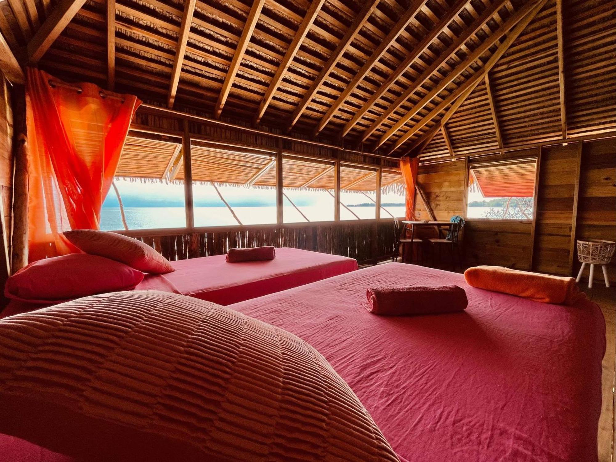 Urraca Monkey Island Eco Resort (Adults Only) Punta Laurel Екстер'єр фото