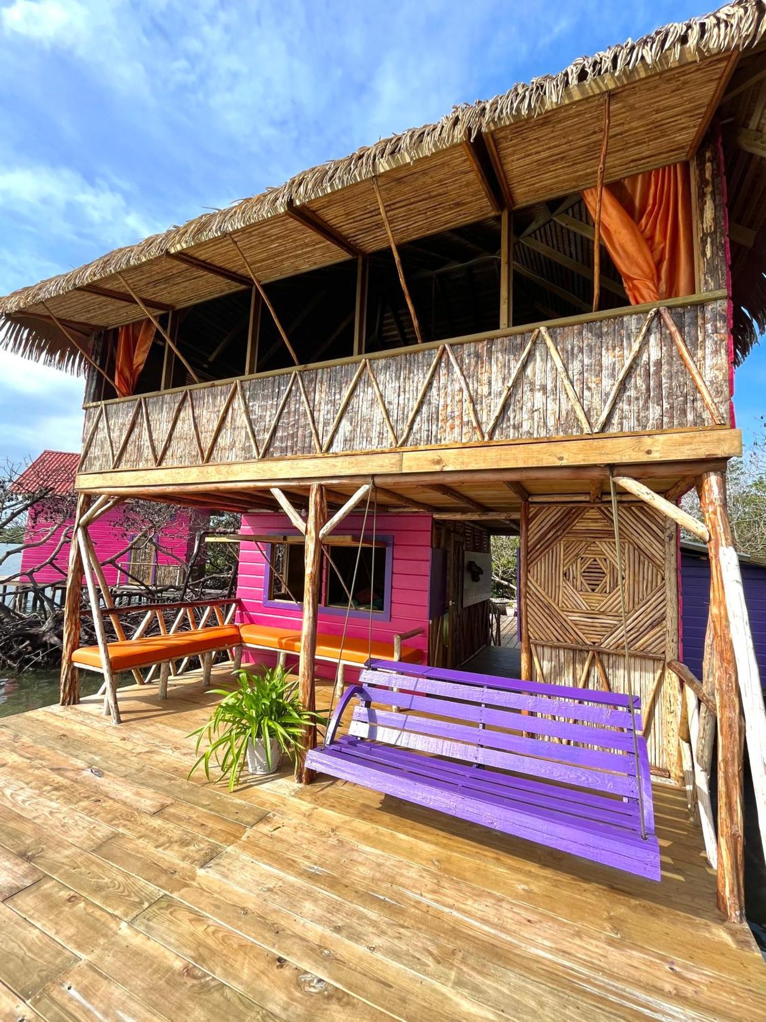 Urraca Monkey Island Eco Resort (Adults Only) Punta Laurel Екстер'єр фото