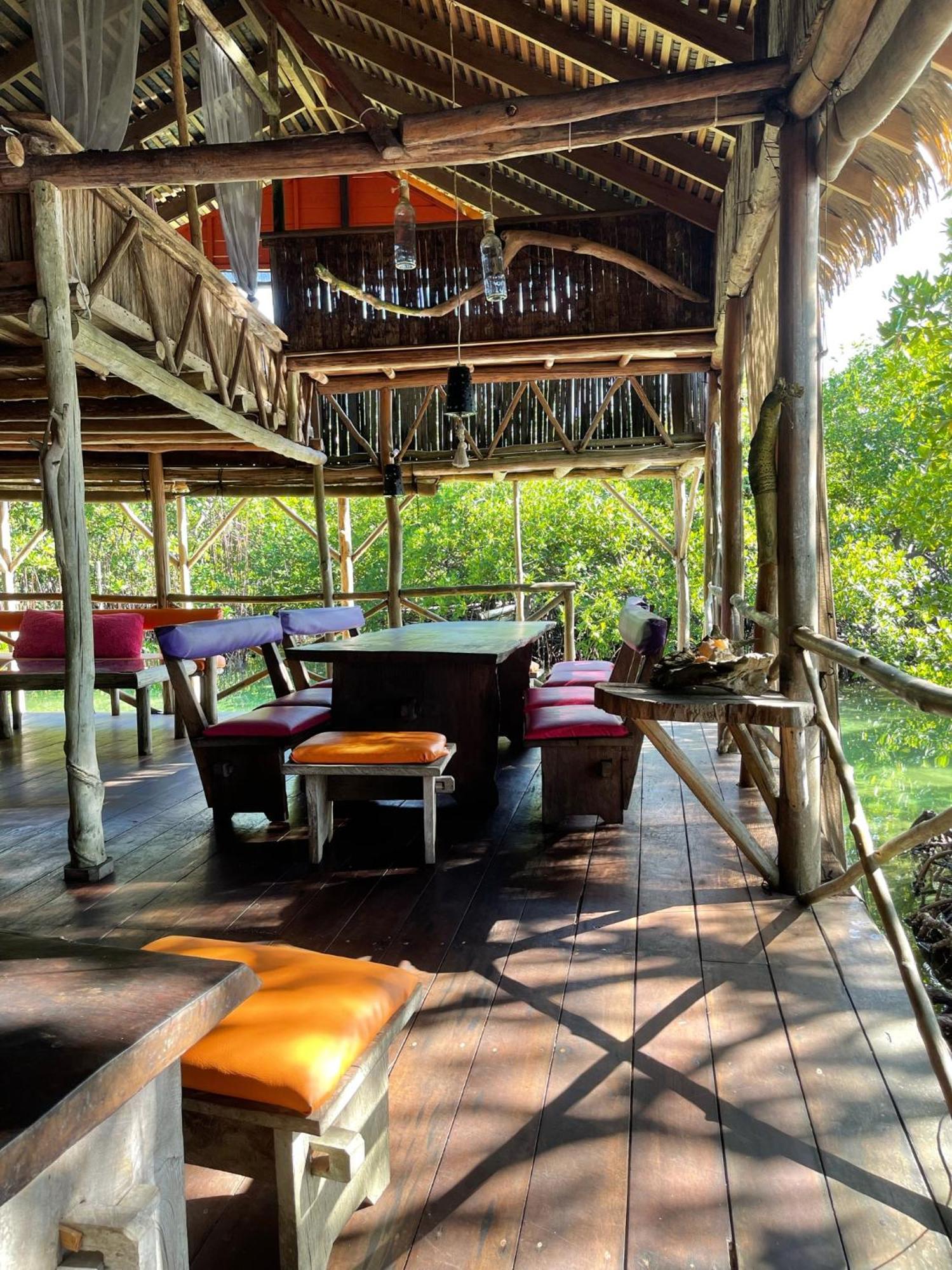 Urraca Monkey Island Eco Resort (Adults Only) Punta Laurel Екстер'єр фото